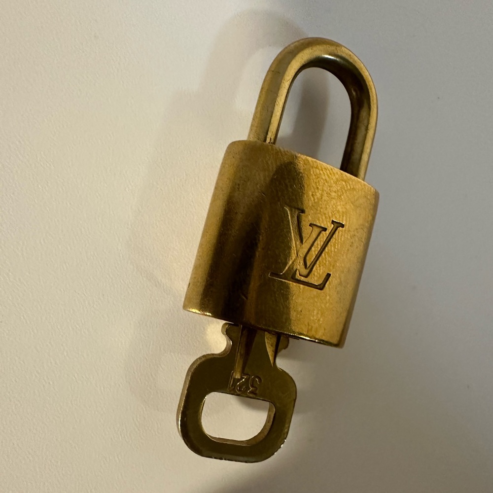 Louis Vuitton Lock and Key #321